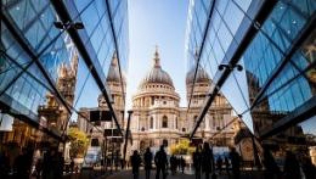 Crown Jewels of London tour with River Cruise