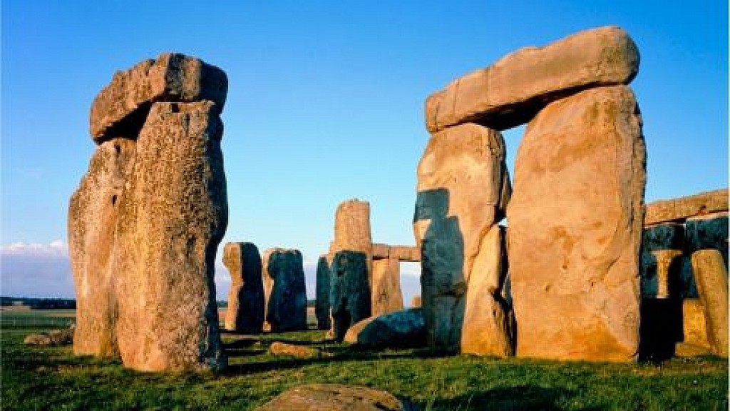 Bath and Stonehenge Small Group tour - excluding cream tea