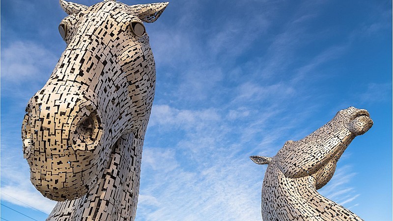 Stirling Castle, the Kelpies & Loch Lomond Day Tour from Edinburgh