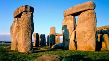 Windsor, Stonehenge & Bath in French – Stonehenge entry only